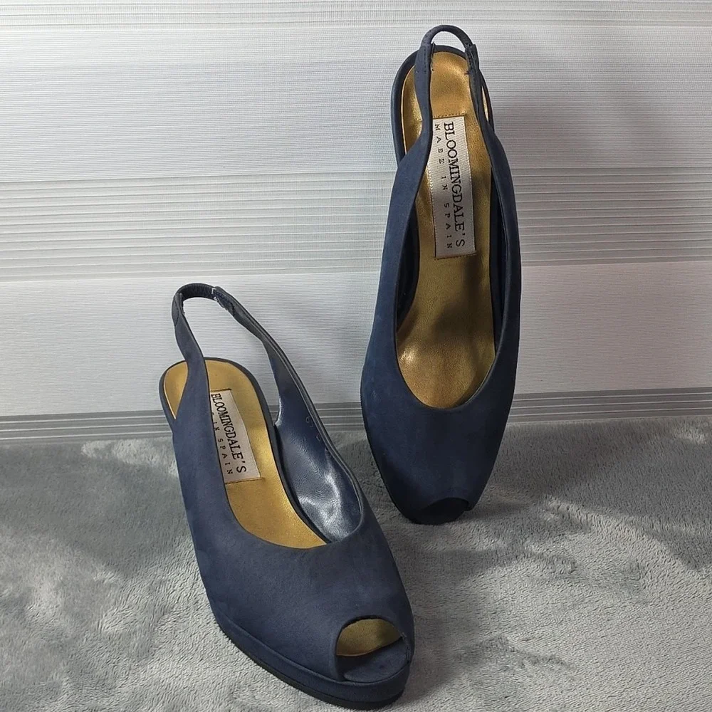 Vintage Bloomingdale's‎ Sling back Peep toe Wedges Blue Suede Size 6.5B